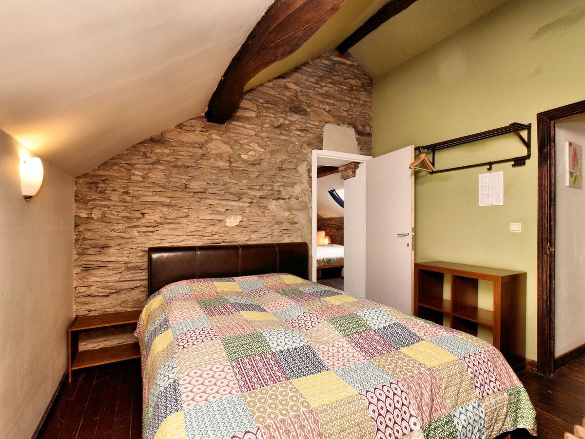 Spacious Holiday Home In Lierneux With Garden Екстериор снимка